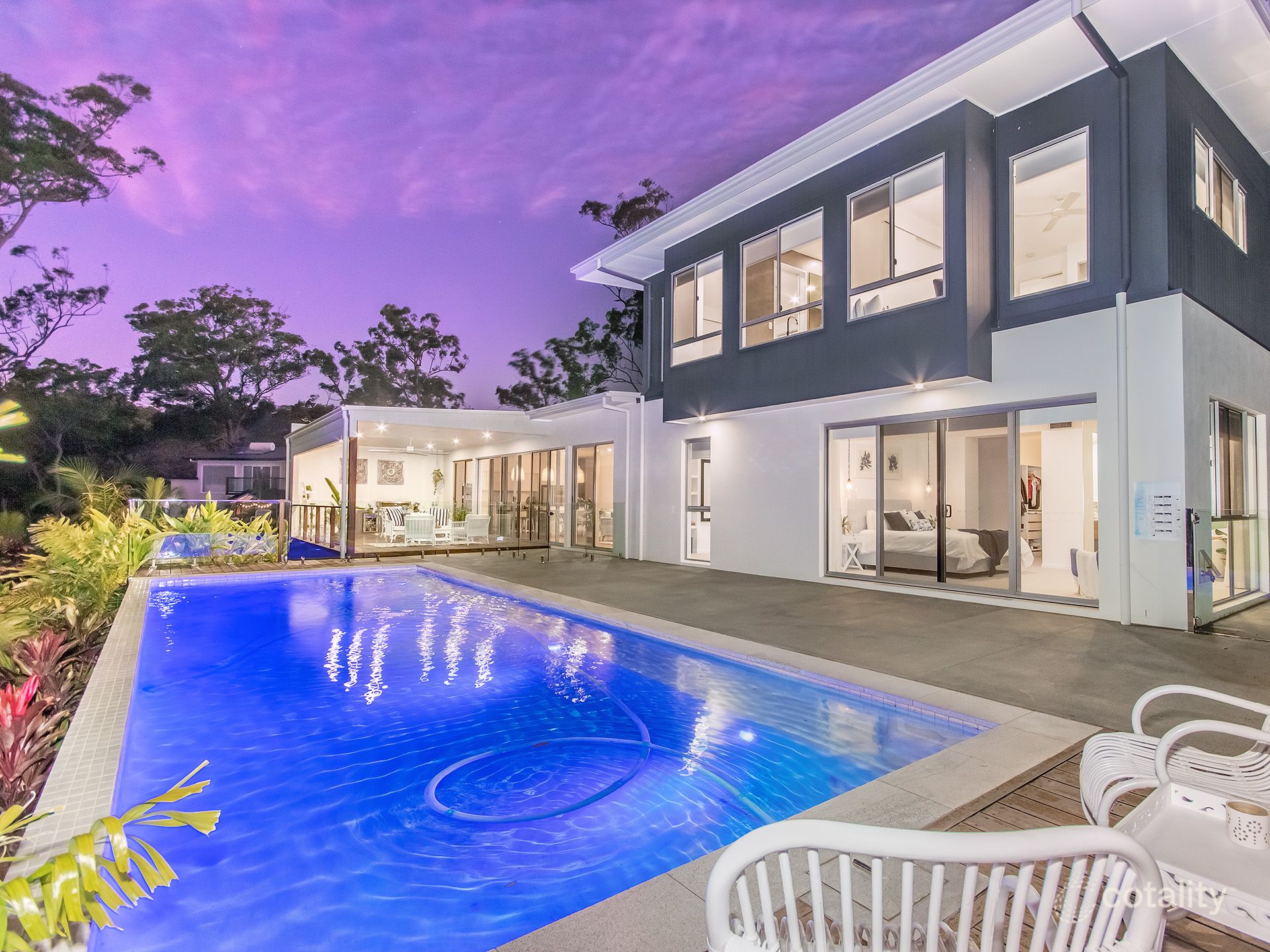 27 Beau Pde, Bonogin, QLD 4213