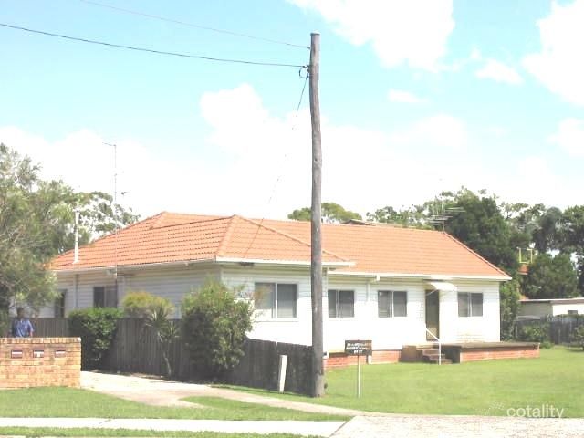 19 Douglas Ave, Forster, NSW 2428