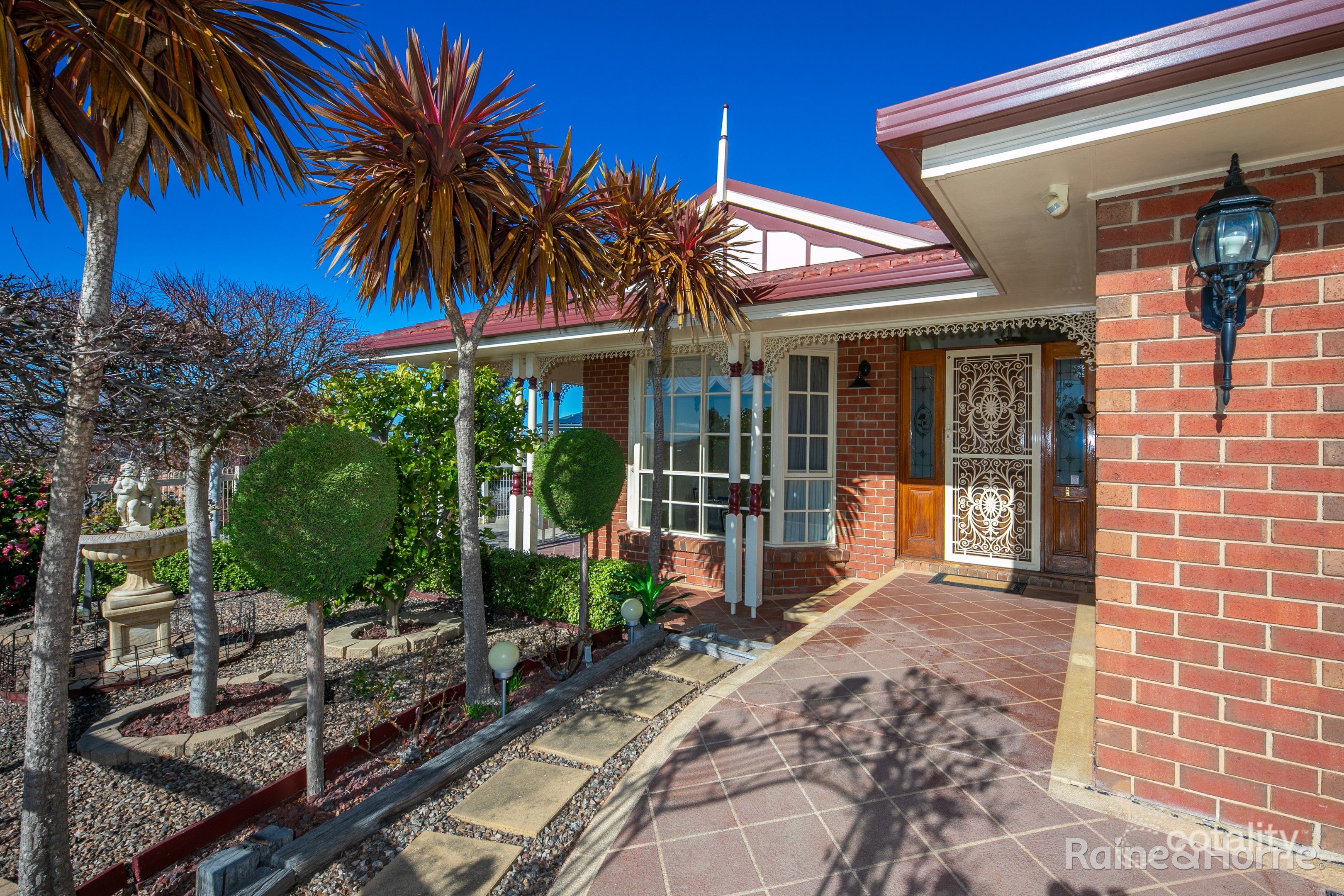 1 Doutney Ct, Sunbury, VIC 3429
