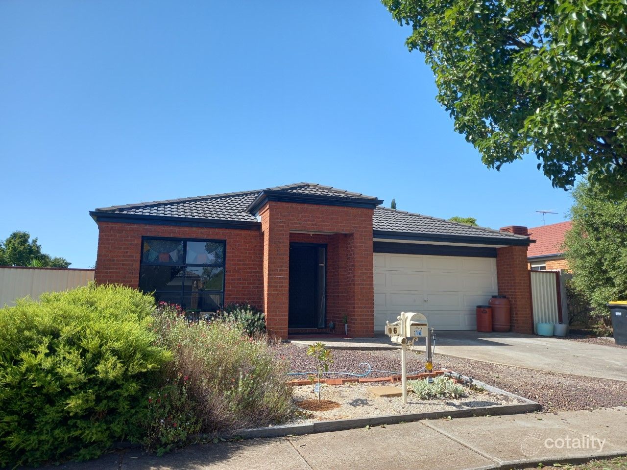 16 Ranfurlie Cct, Melton West, VIC 3337