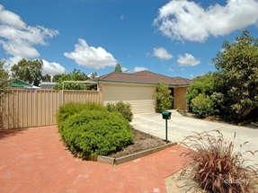 9 Coyrecup Gdns, Swan View, WA 6056