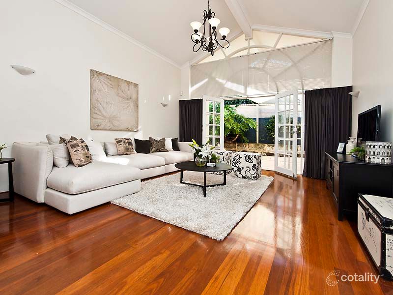 7 Minderup Cl, Claremont, WA 6010