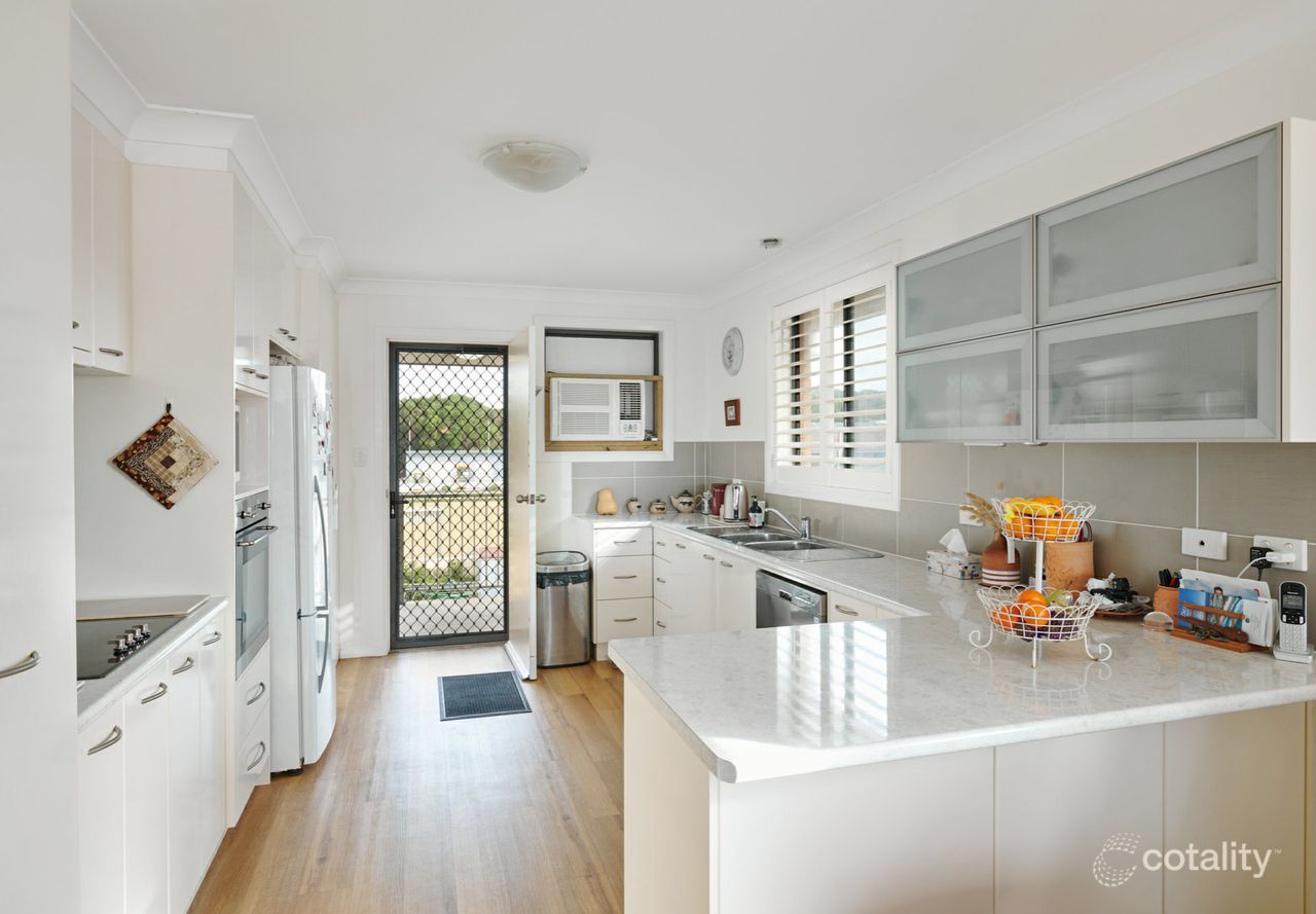 16 Manning St, Manning Point, NSW 2430