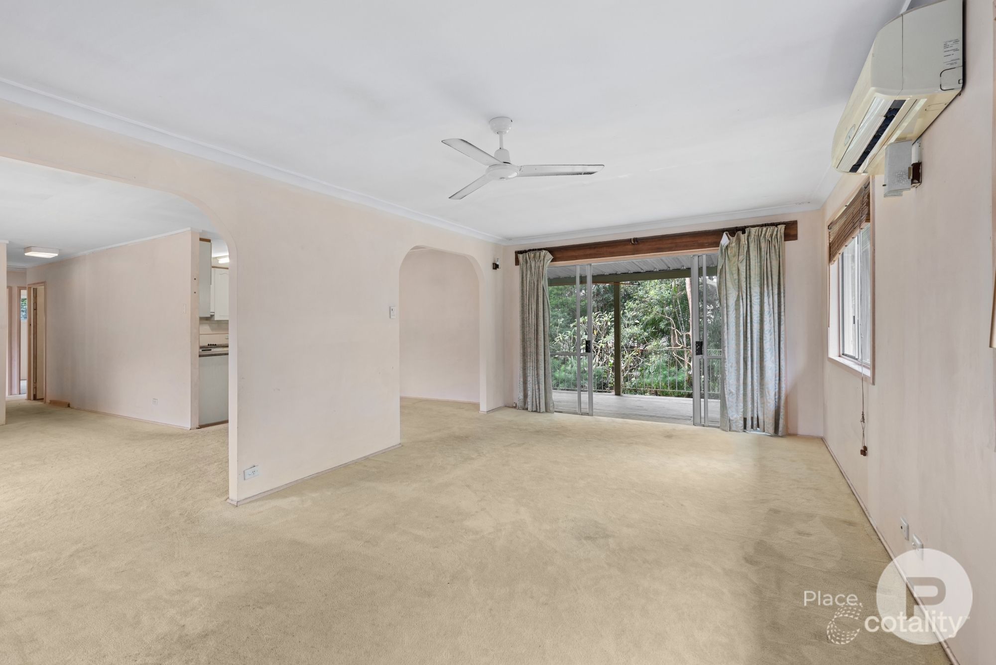1 Windemere Ct, Albany Creek, QLD 4035