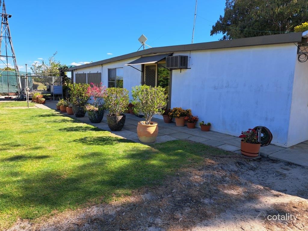 241 Strickland Rd, Bambun, WA 6503