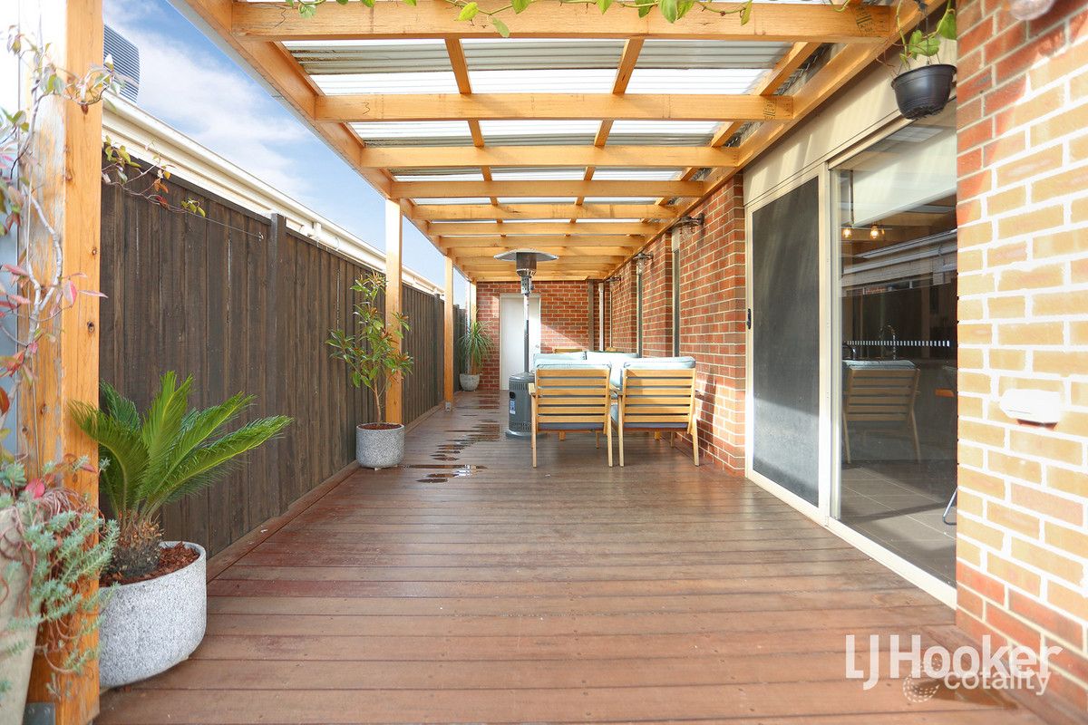 6 Whitecaps Ave, Point Cook, VIC 3030