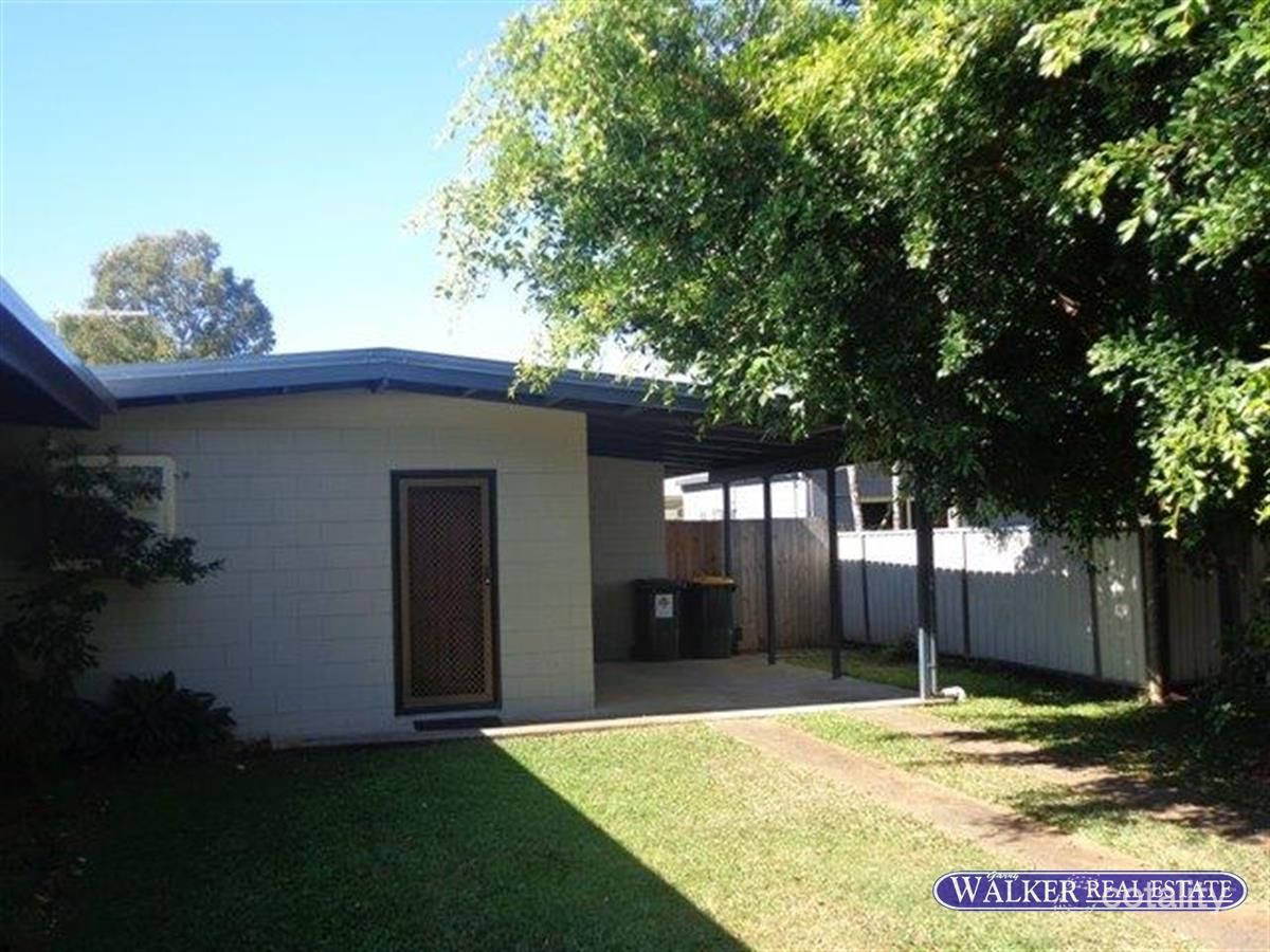 2/142 Dillon St, Westcourt, QLD 4870