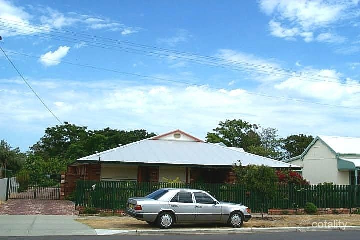 77 Adrian St, Palmyra, WA 6157