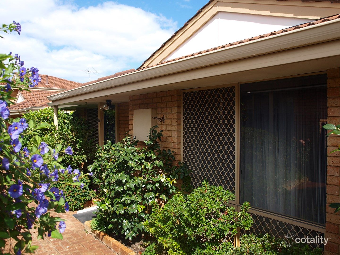 17/28 Marangaroo Dr, Marangaroo, WA 6064