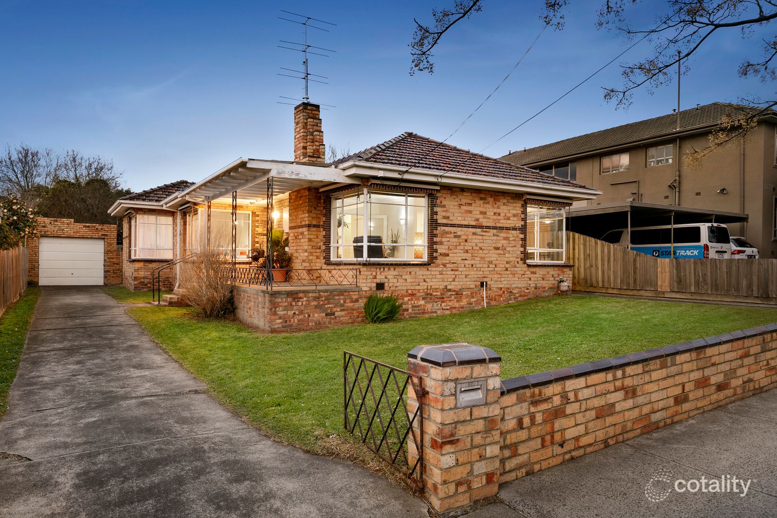 1669 Dandenong Rd, Oakleigh East, VIC 3166