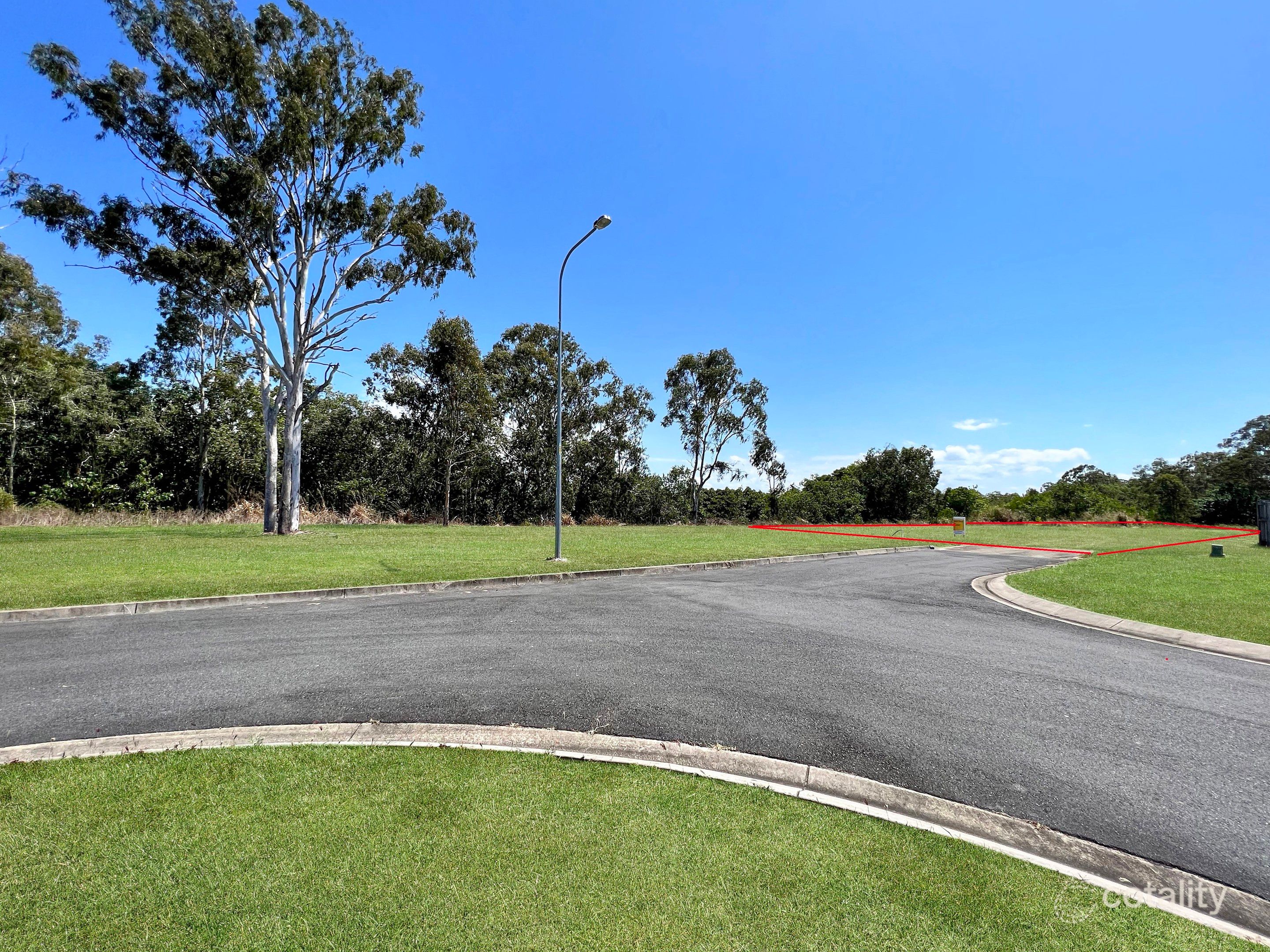 4 Elle Ct, Armstrong Beach, QLD 4737