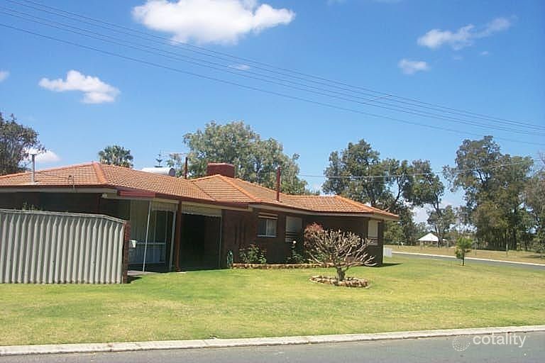 2 Invicta Pl, Gwelup, WA 6018