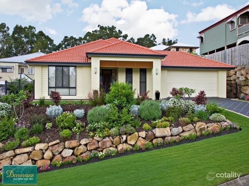 8 Ironbark Cct, Everton Hills, QLD 4053