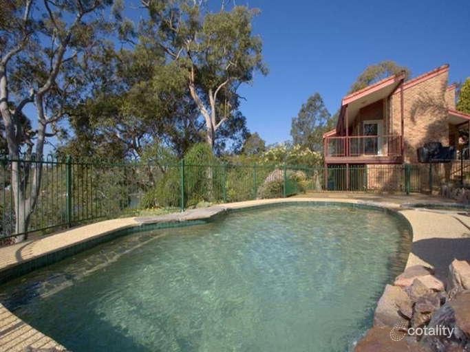12 Stuart Cl, Illawong, NSW 2234