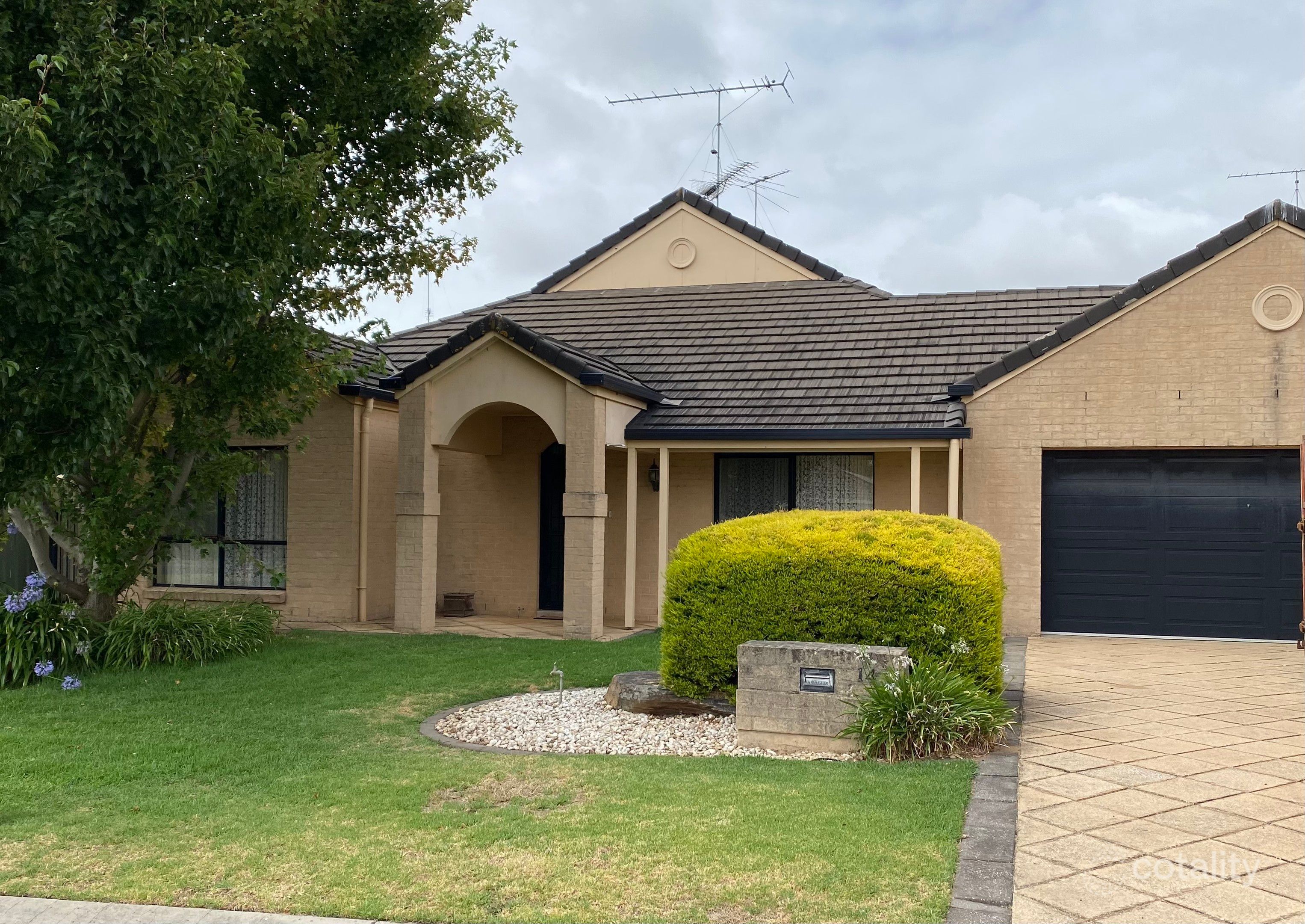 14 Max Young Dr, Mount Gambier, SA 5290