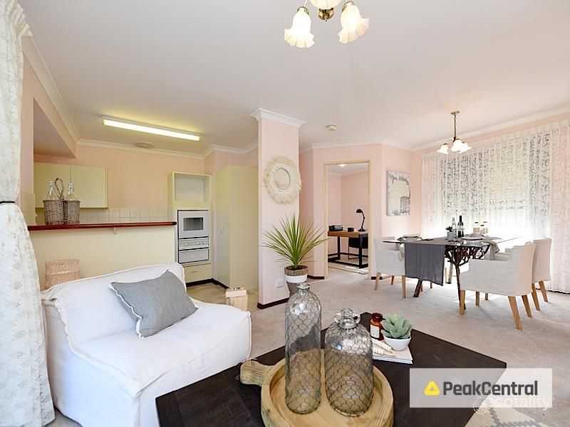 6/2 Argyle Pl, Yangebup, WA 6164