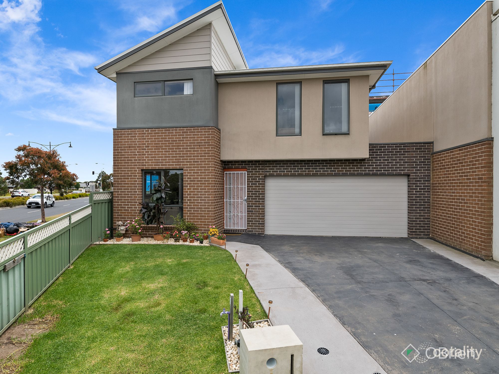 1/180 Henry Rd, Pakenham, VIC 3810