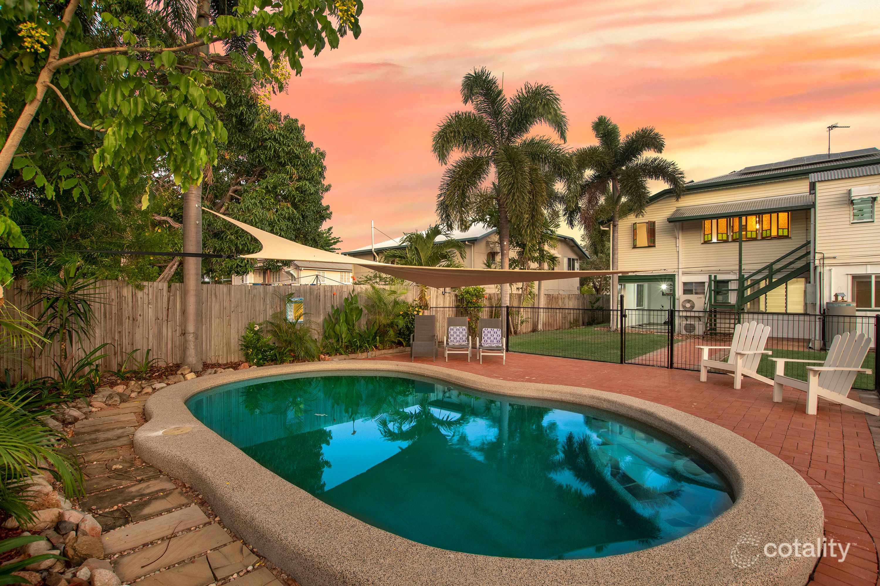 56 Carmody St, Hermit Park, QLD 4812