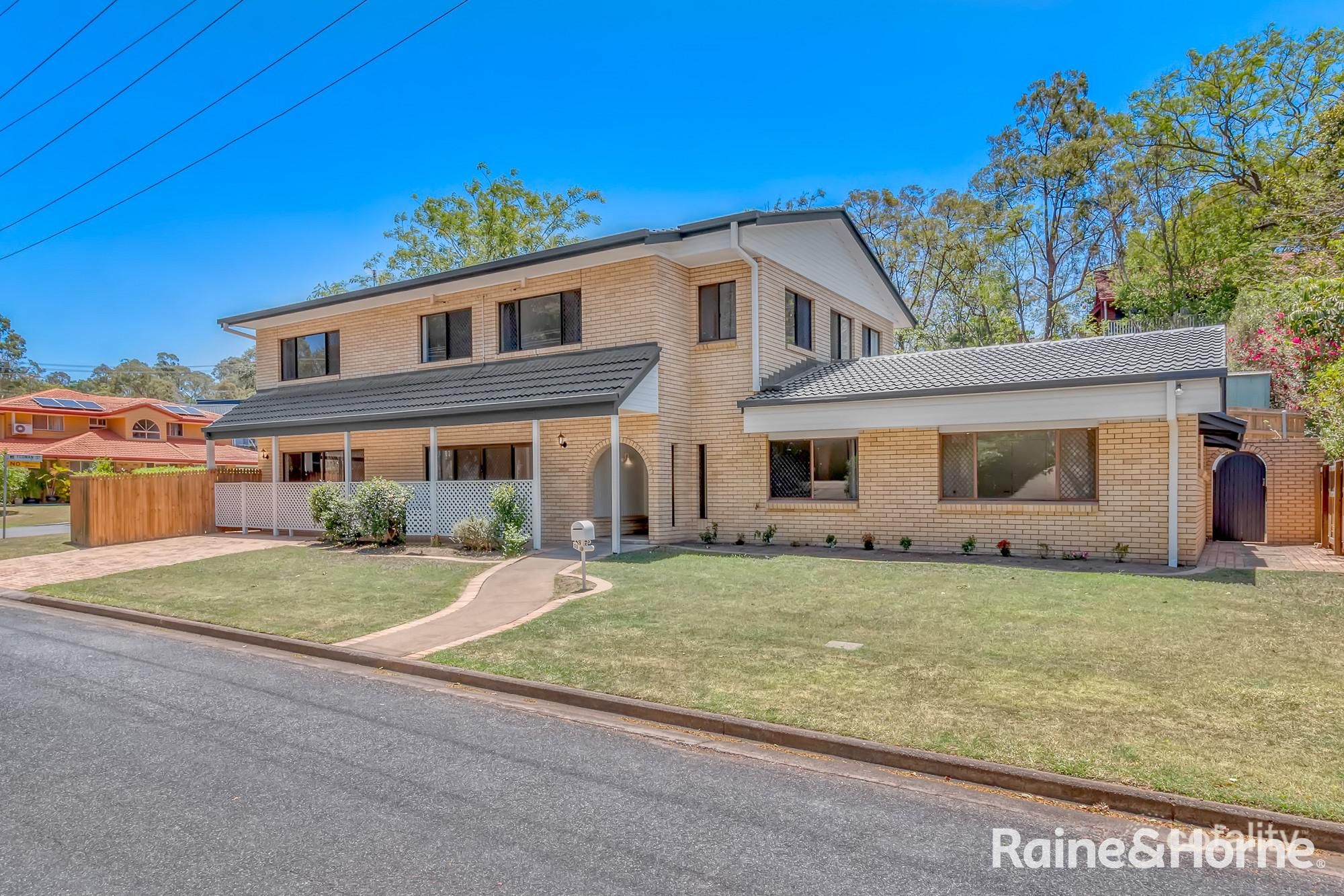 11 Ashburton St, Chapel Hill, QLD 4069
