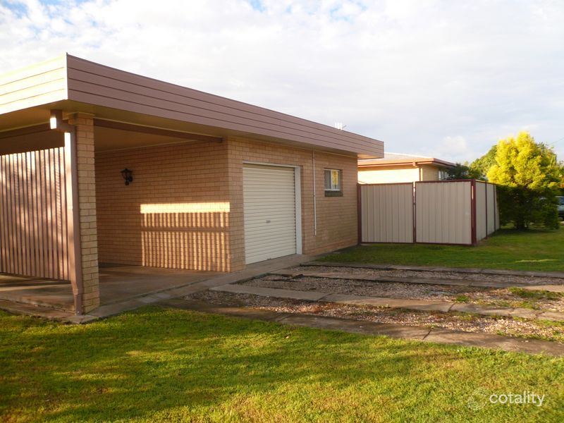 31 Scotton St, Kepnock, QLD 4670