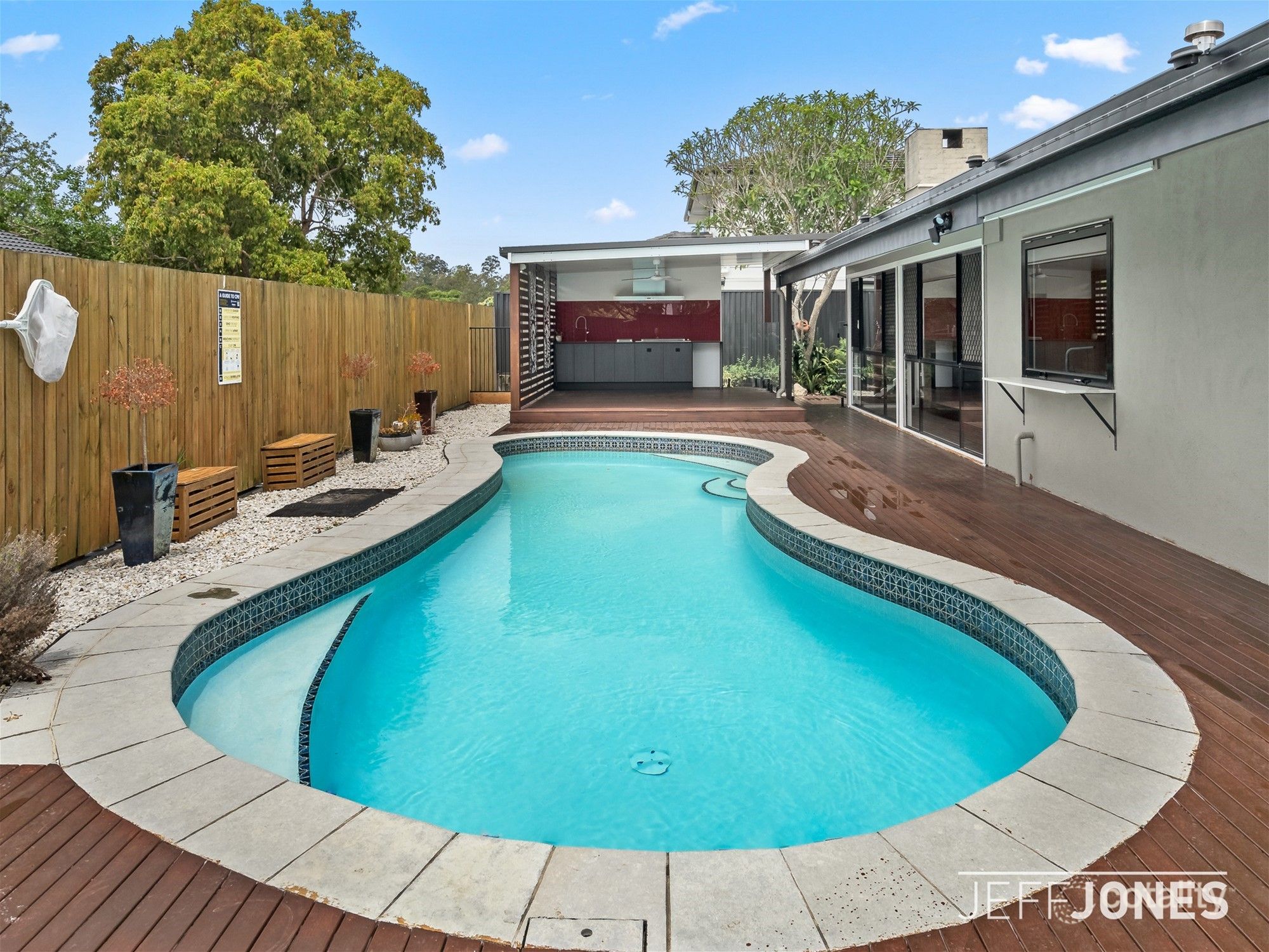 14 Porchester St, Fig Tree Pocket, QLD 4069
