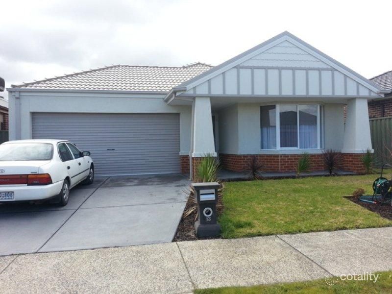 13 Stable St, Pakenham, VIC 3810