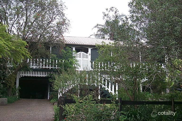 15 Essex Rd, Indooroopilly, QLD 4068
