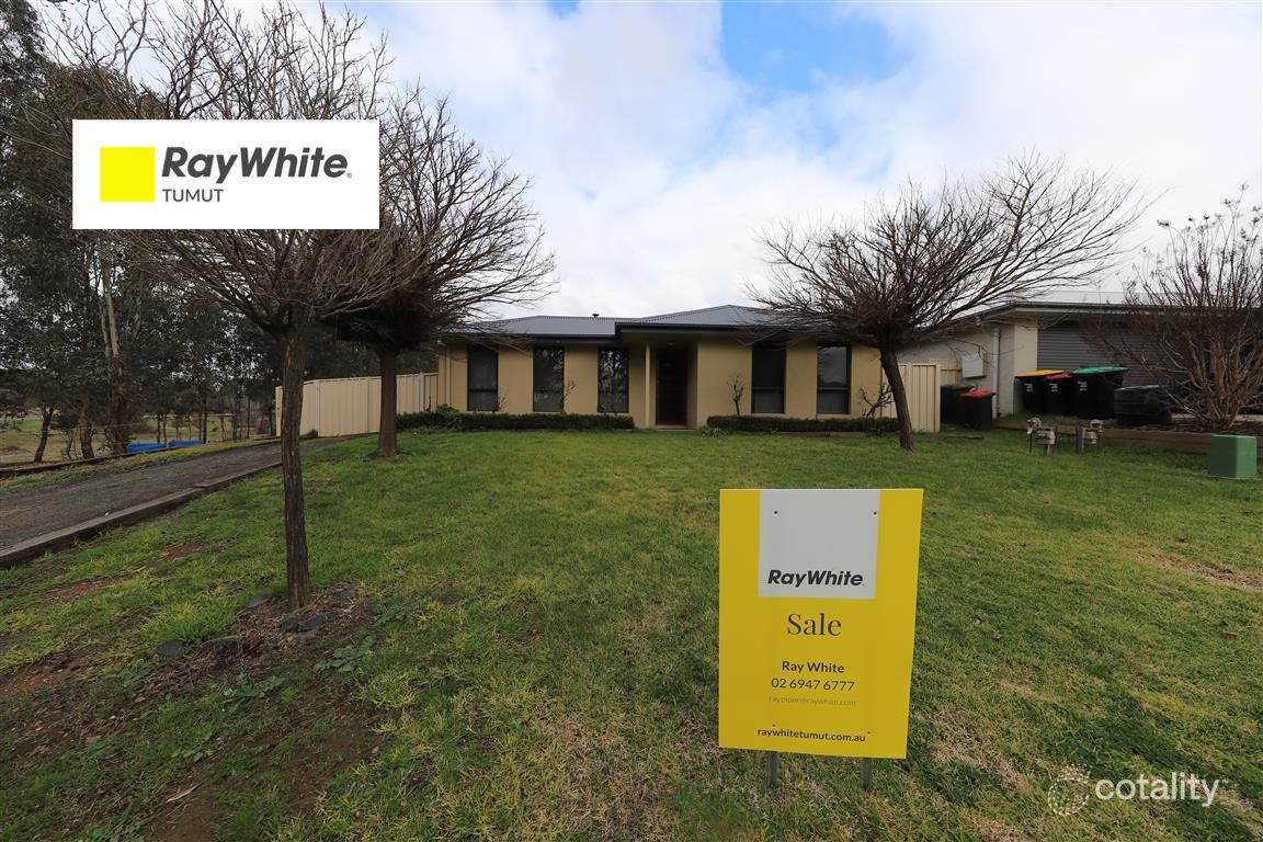 54 Quandong Ave, Tumut, NSW 2720