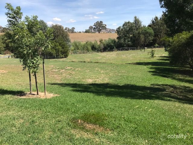 32 Cromwell St, Adelong, NSW 2729