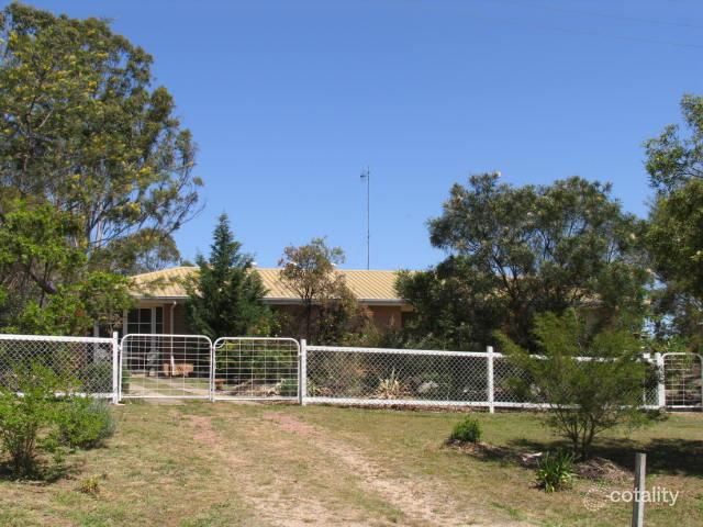 25 Esk St, Crows Nest, QLD 4355