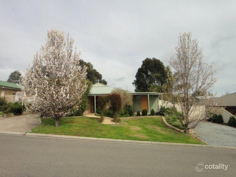 6 Bruce Rundle Dr, Williamstown, SA 5351