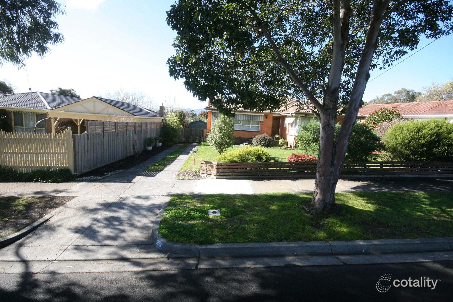 48 Blazey Rd, Croydon South, VIC 3136