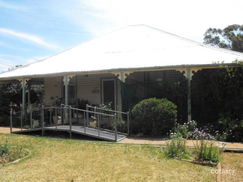 16 Ashbridge Rd, Ganmain, NSW 2702