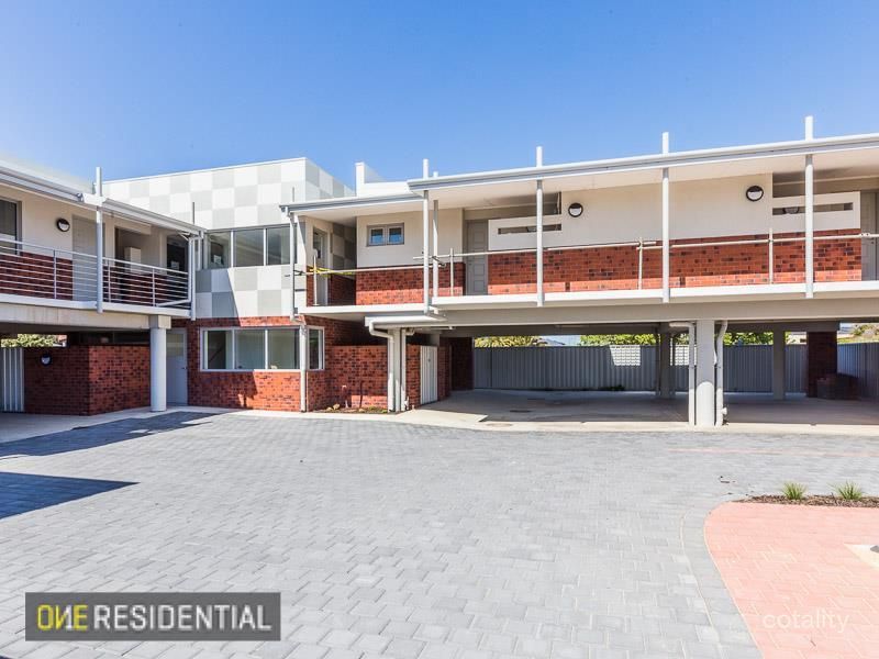 17/70 West Churchill Ave, Lake Coogee, WA 6166