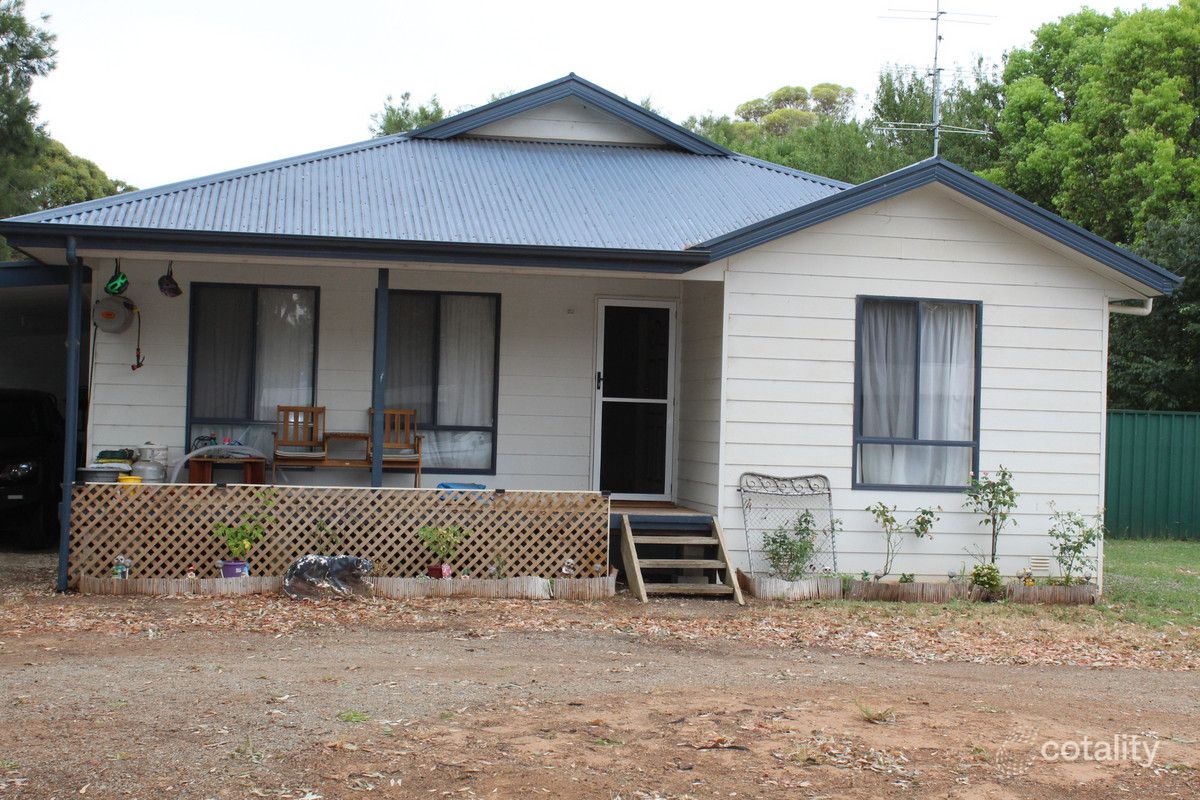 10 Arthur St, Auburn, SA 5451