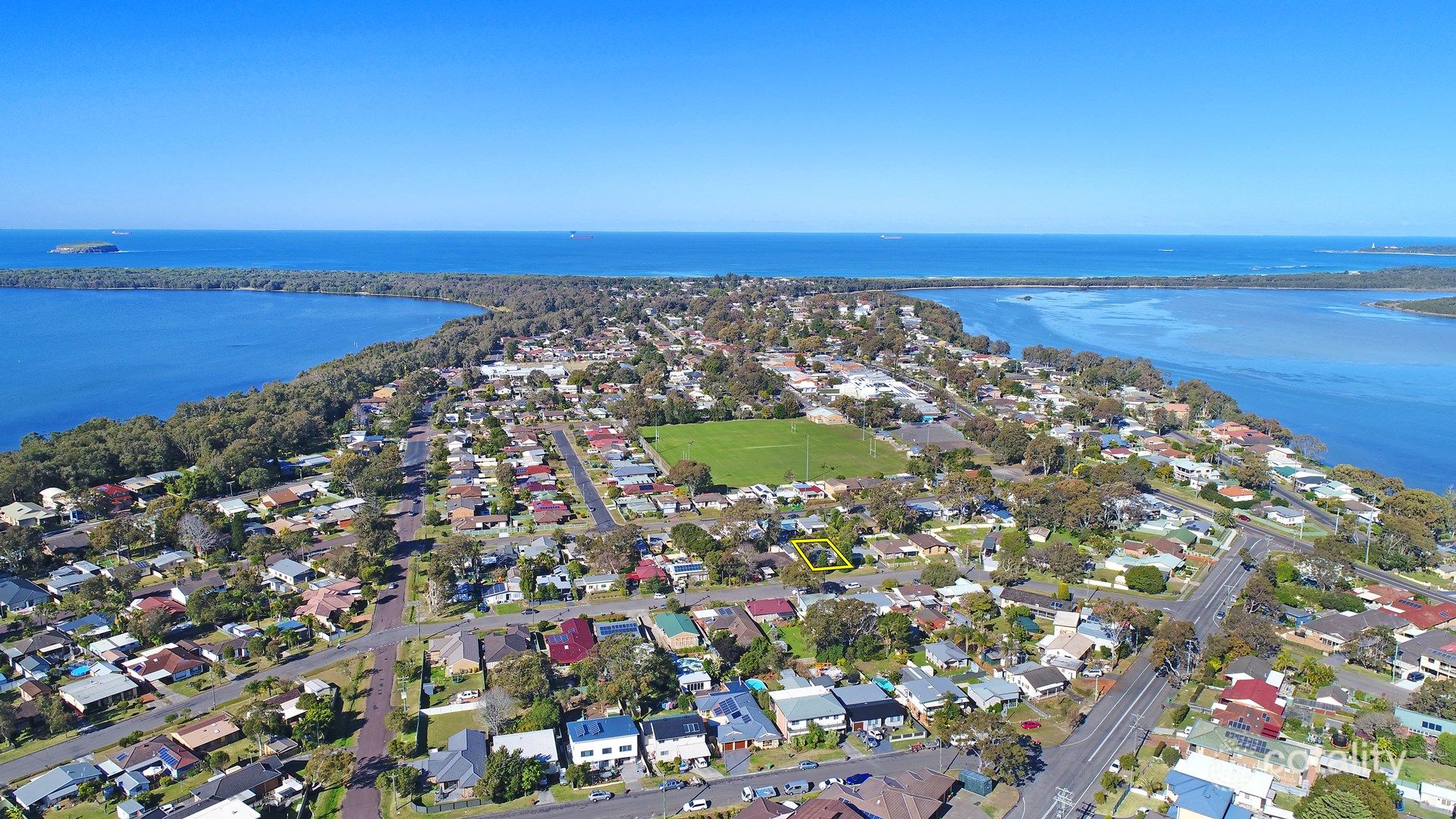 11 Delia Ave, Budgewoi, NSW 2262