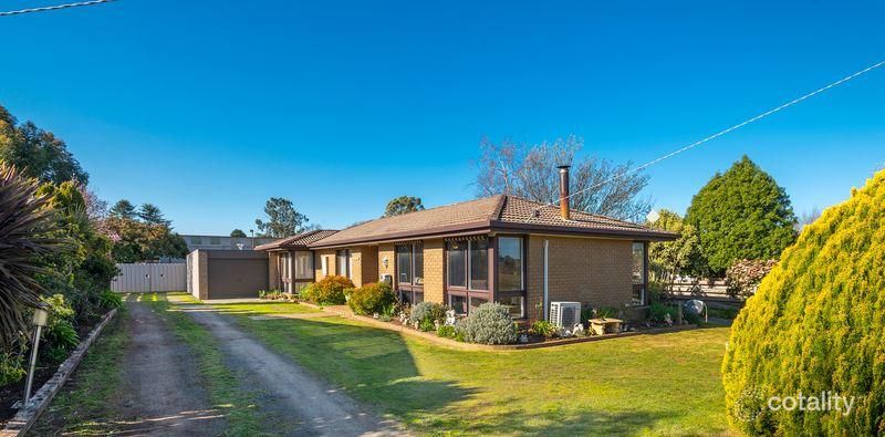 14 Tylden-Woodend Rd, Tylden, VIC 3444