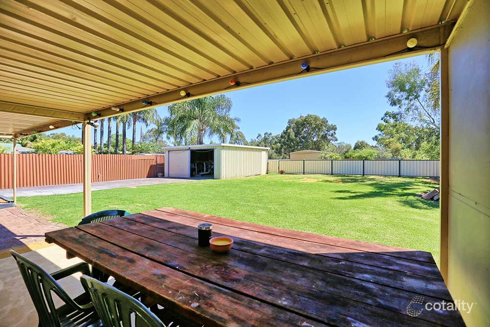 833 Armadale Rd, Forrestdale, WA 6112