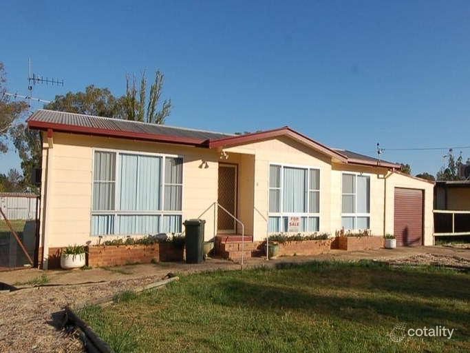 4 Brooks Cres, Darlington Point, NSW 2706