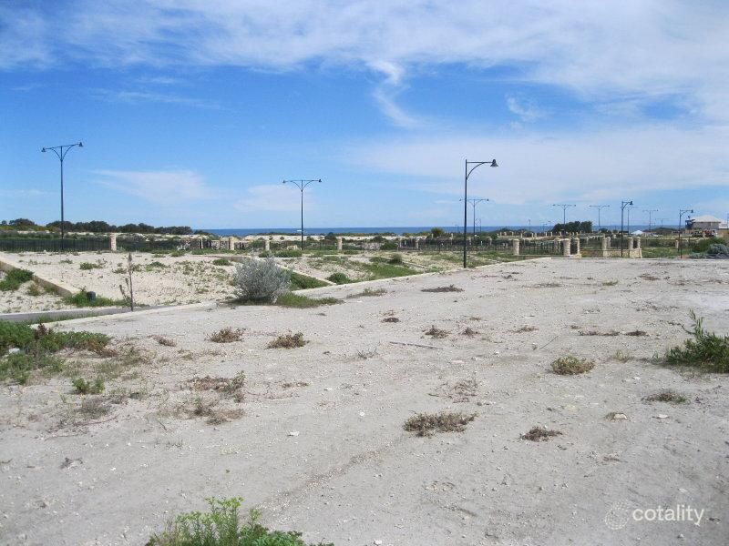 5 Broadhurst Way, Two Rocks, WA 6037