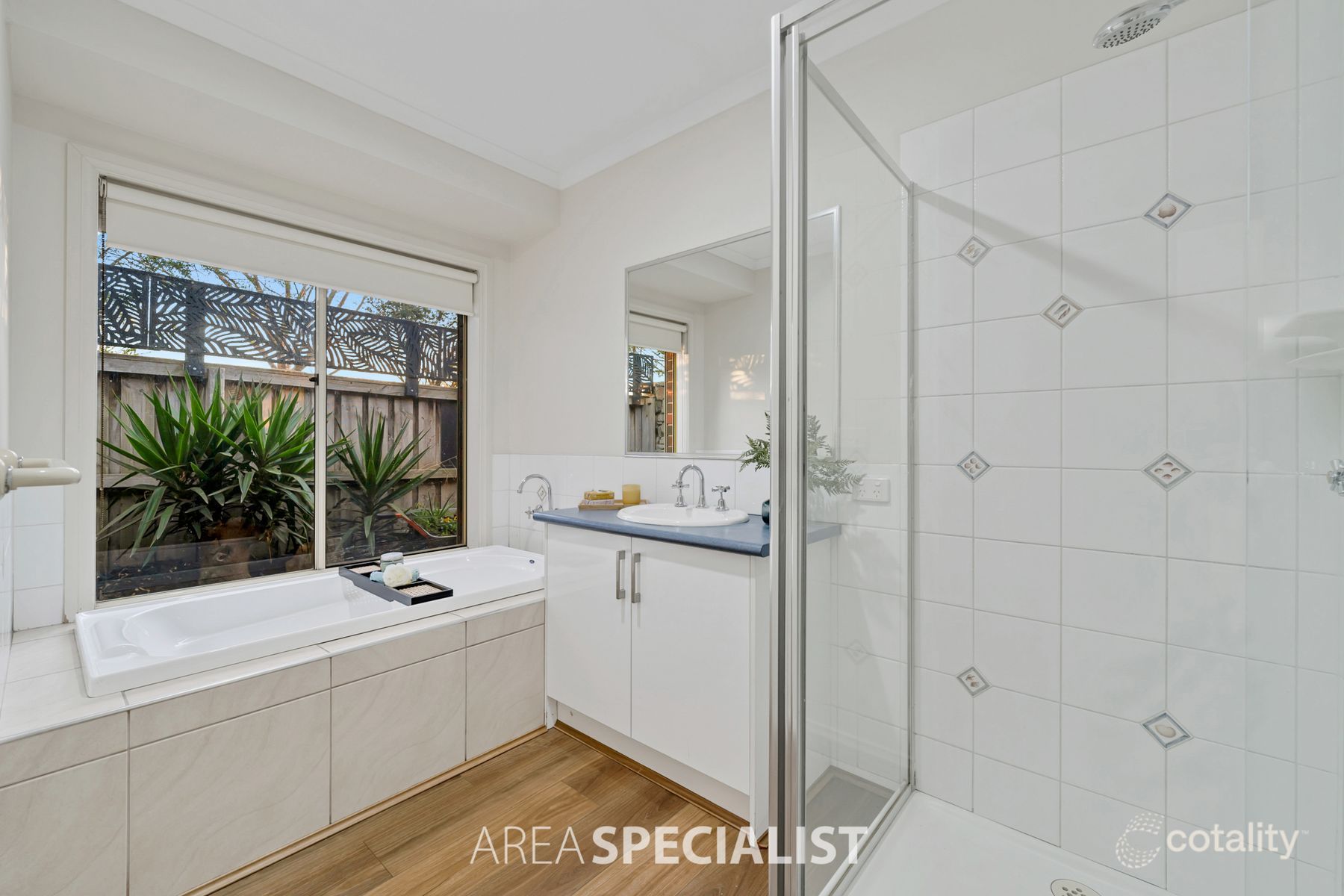 6 Bramble Cl, Lyndhurst, VIC 3975