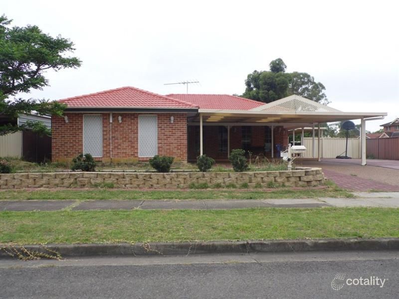11 Morgan Cl, Prairiewood, NSW 2176