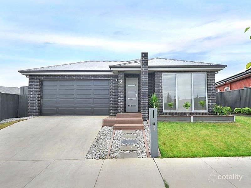 5 Sutcliffe St, Lucas, VIC 3350