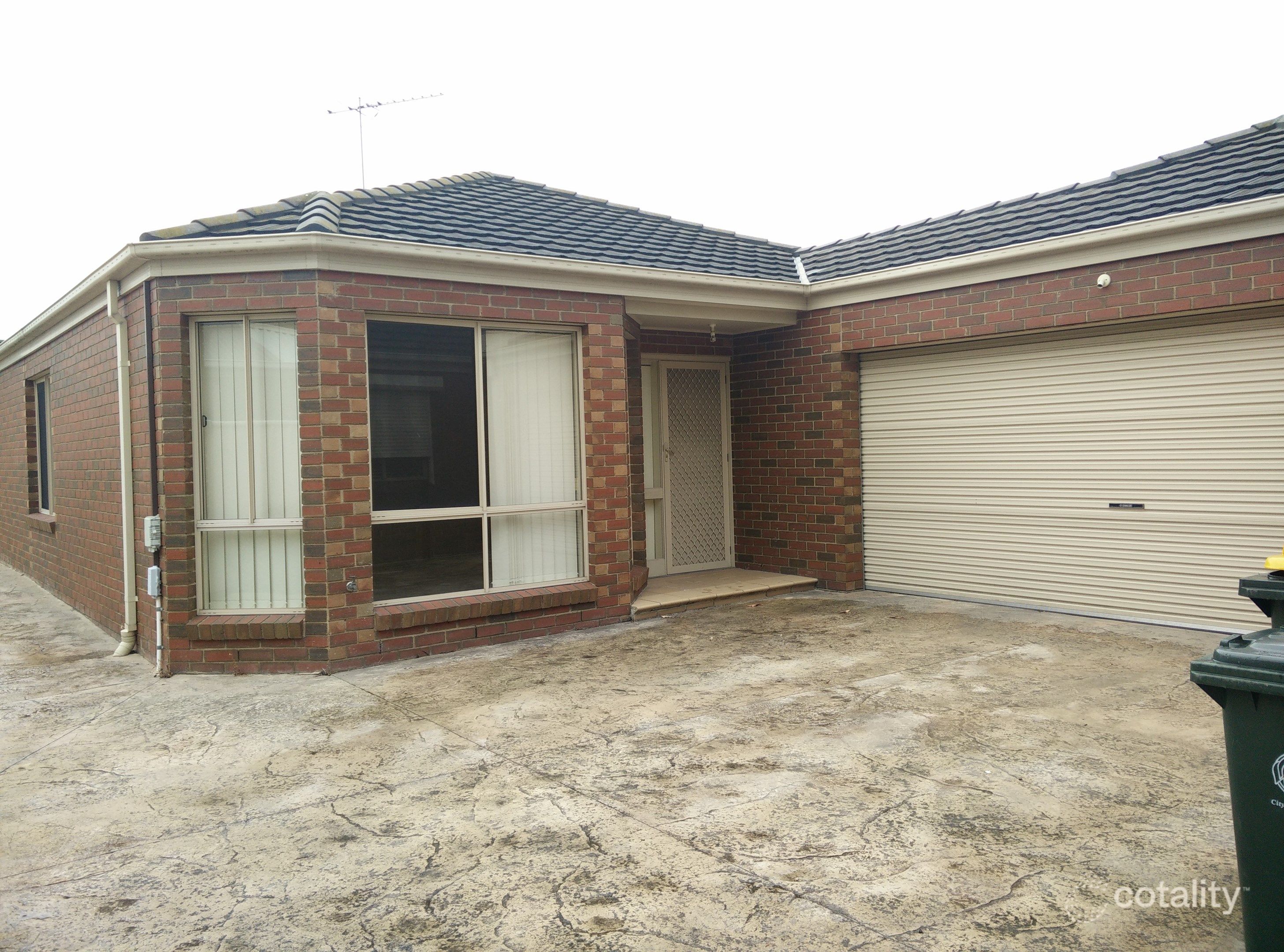 2/128 Centenary Dr, Mill Park, VIC 3082
