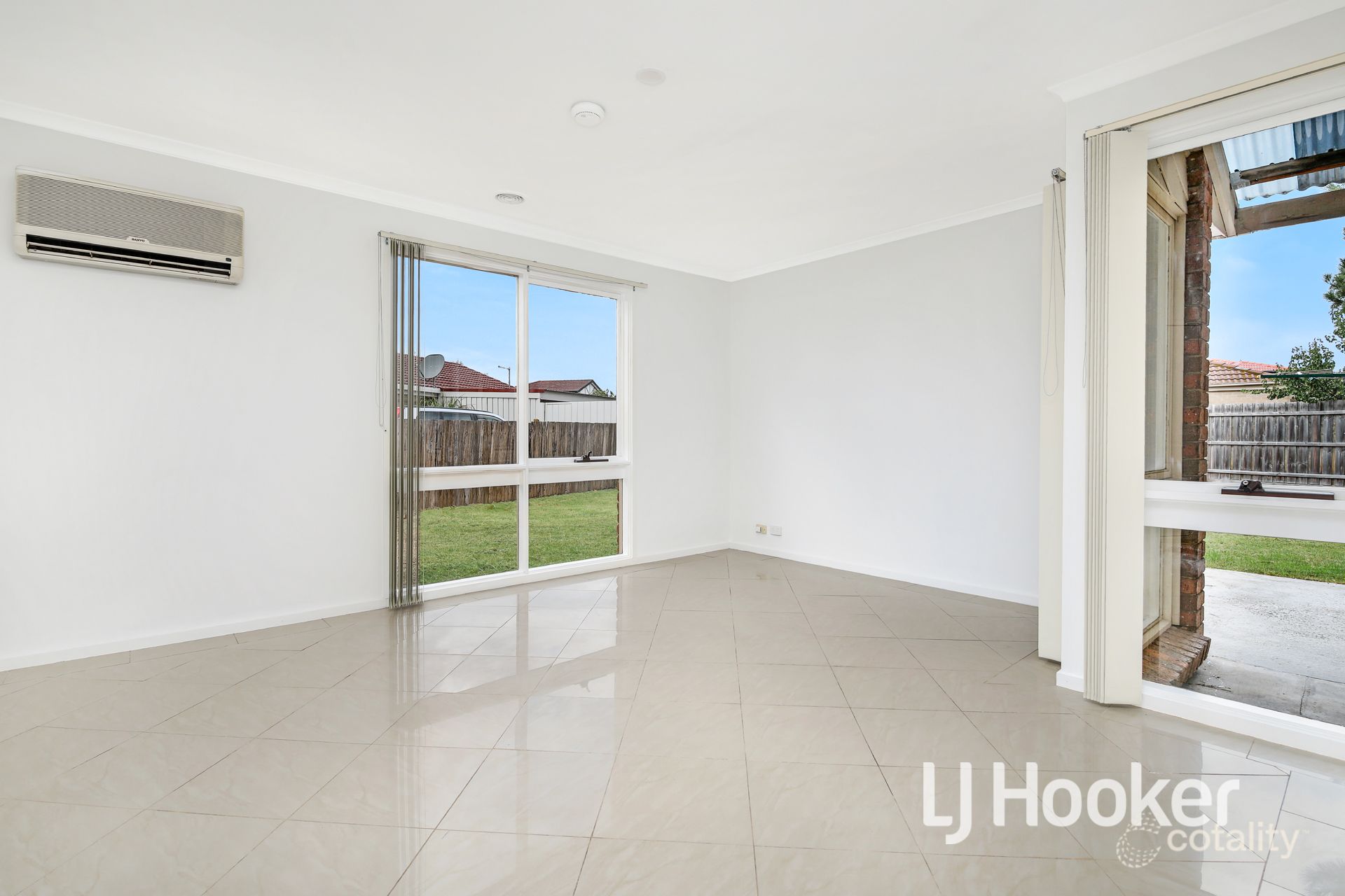 15 Narellan Dr, Hampton Park, VIC 3976