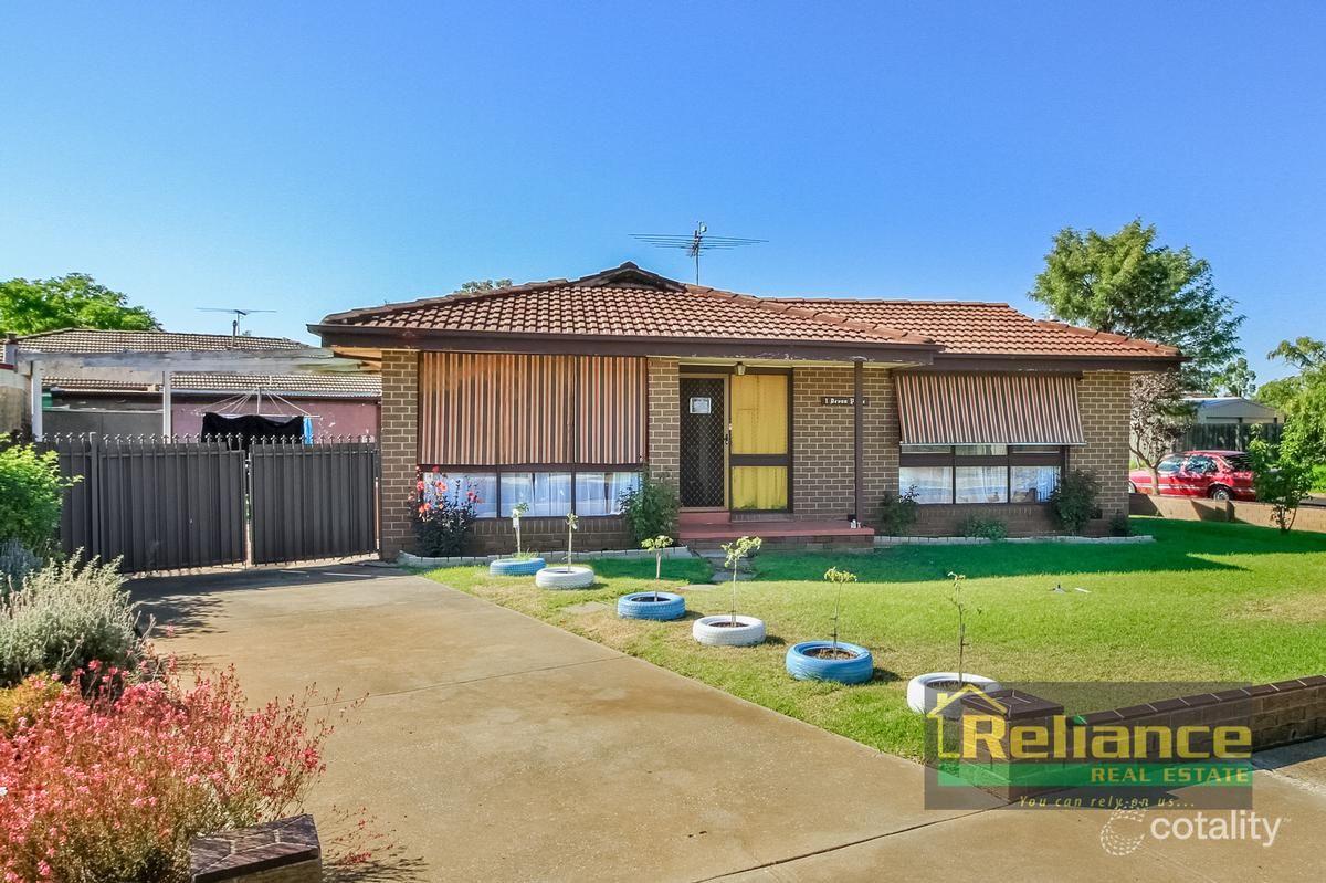 1 Devon Pl, Melton West, VIC 3337