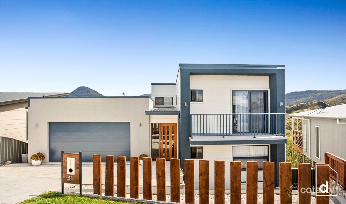 31 William Davies Dr, Figtree, NSW 2525