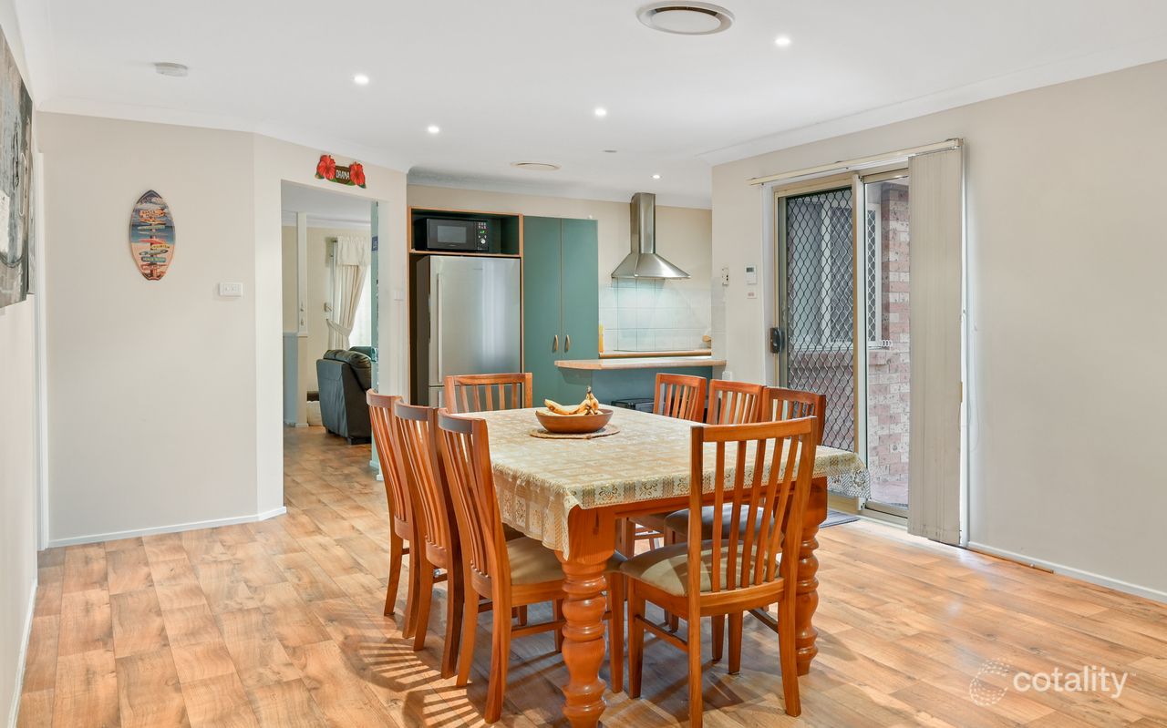 199 Braidwood Dr, Prestons, NSW 2170