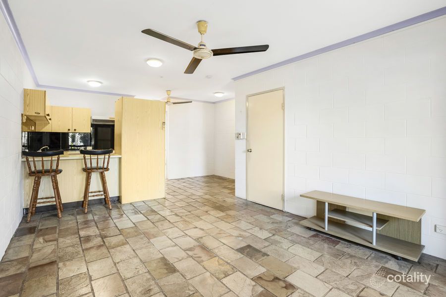 2/451-455 Severin St, Manunda, QLD 4870