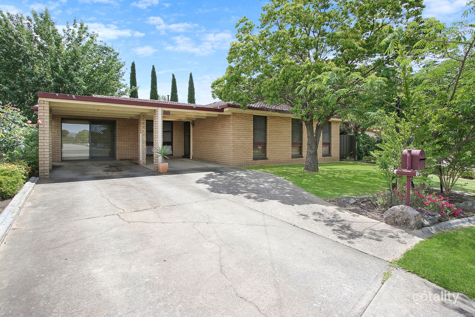 572 Iluka Cres, Lavington, NSW 2641